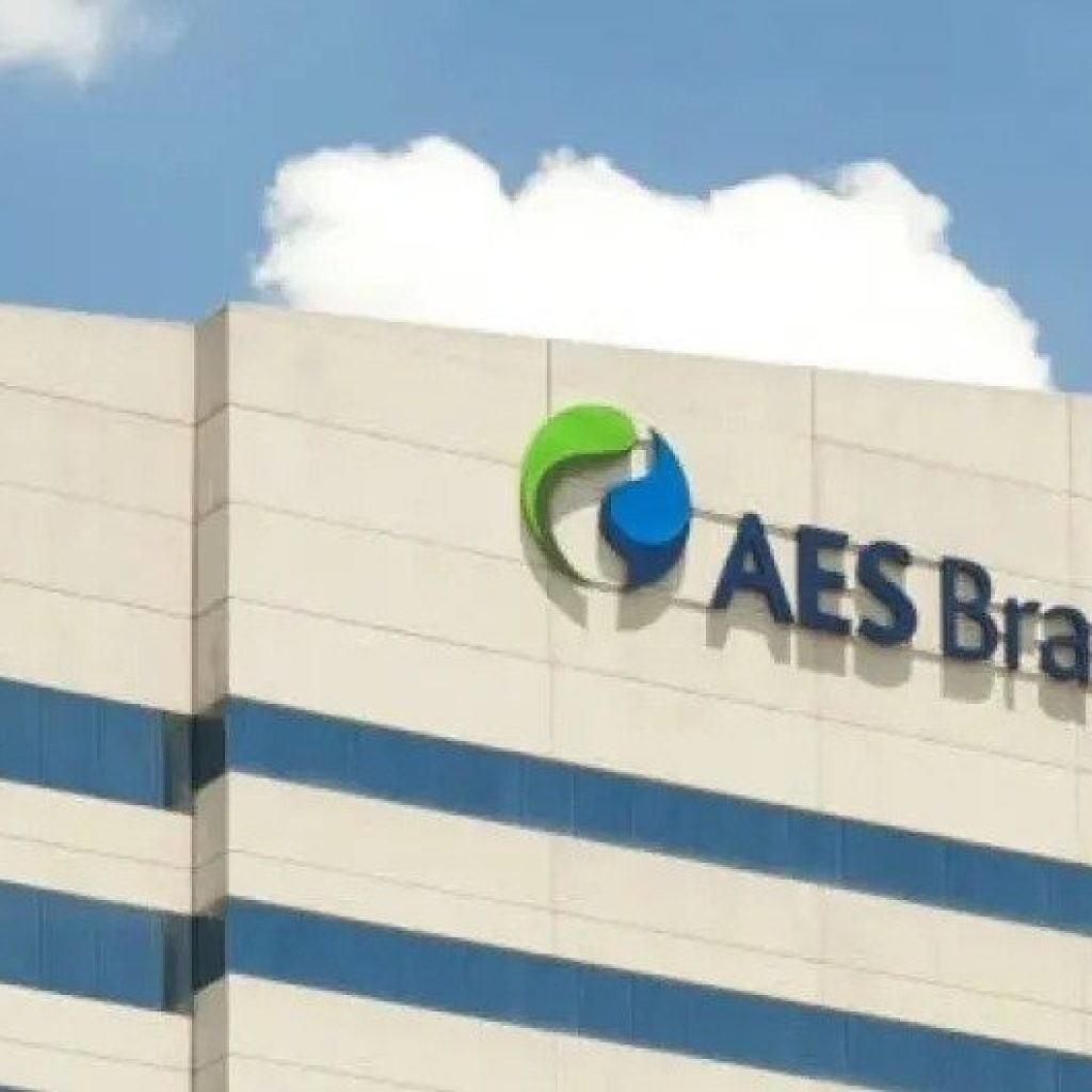 AES Brasil (AESB3) tem queda de 14