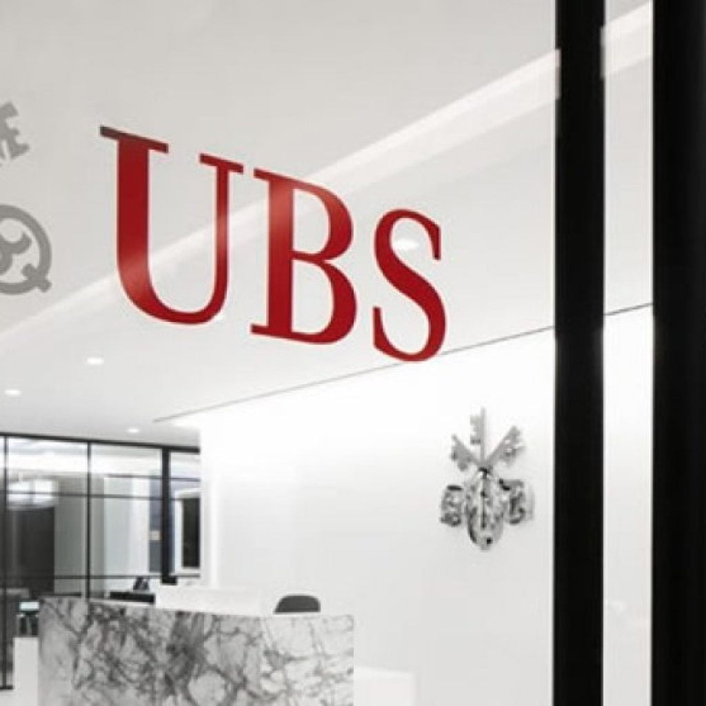 UBS conclui compra do Credit Suisse