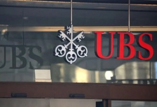 UBS inicia "dança das cadeiras" após comprar Credit Suisse