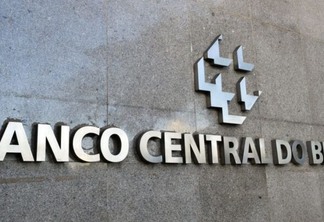 "Super Quarta": crise bancária pode pesar para BCs