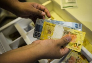 Salário mínimo: ministro confirma valor de R$ 1.302