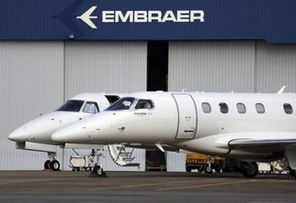 Embraer (EMBR3): uma das principais clientes prevê prejuízo