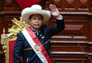 Peru: presidente dissolve Congresso e convoca novas eleições