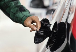 Gasolina fecha 1T23 em alta de 2,7%