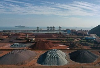 Minério de ferro cai para mínima de oito meses com cenário pessimista na China