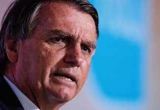 Bolsonaro afirma que quer congelar preços dos combustíveis e do gás até a eleição