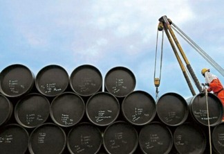 Opep+ aumenta ritmo mensal da produção de petróleo