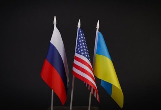Rússia nega planos de ataque cibernético aos EUA