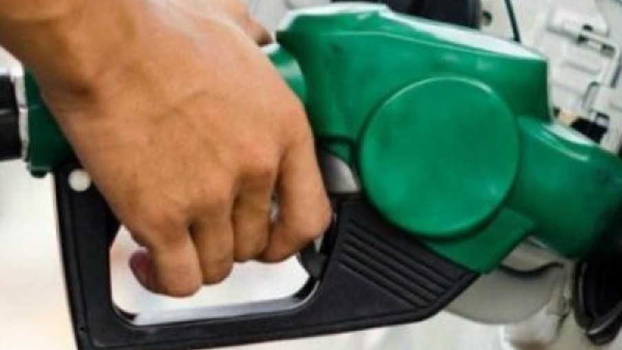Gasolina: ataque do Irã a Israel pode impactar preços no Brasil