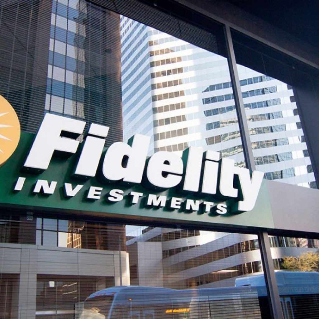 Fidelity projeta ETFs com empresas de cripto e metaverso 