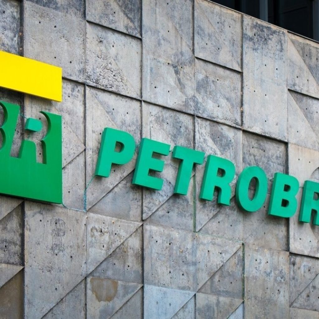 Petrobras tem recorde de produção e vendas de diesel S-10