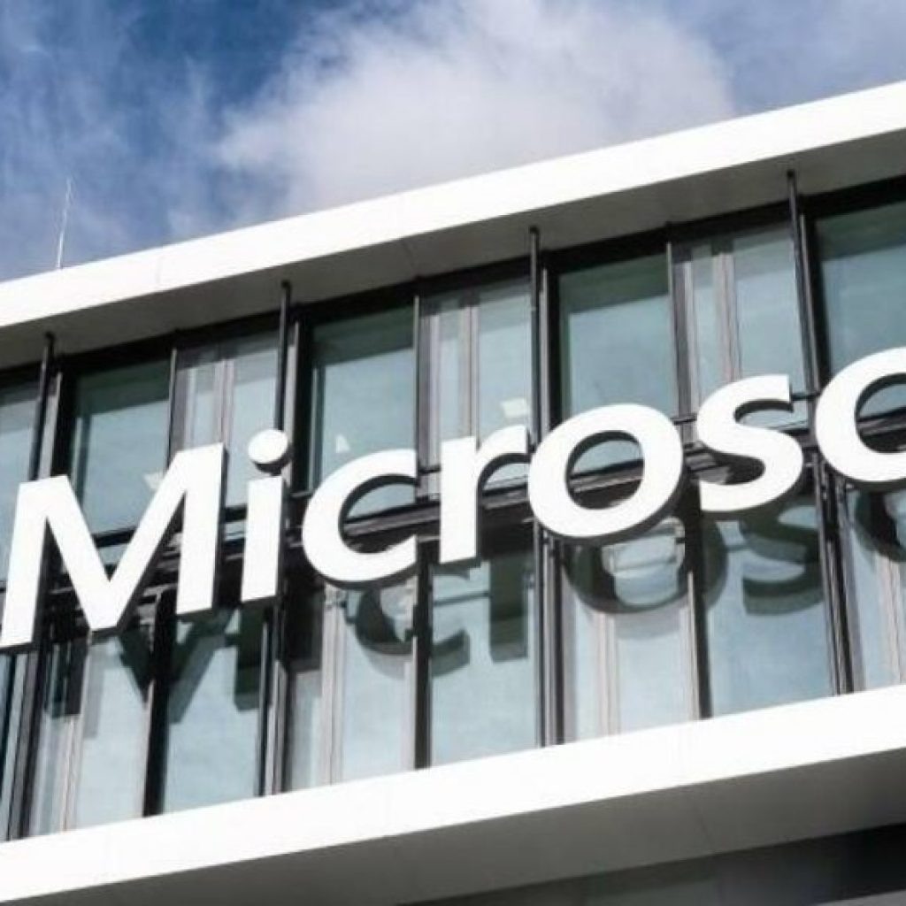 Ações da Microsoft disparam após forte projeção de receita