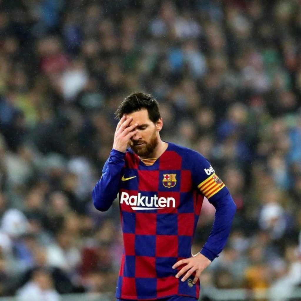 Messi cai em golpe após comprar hotel luxuoso