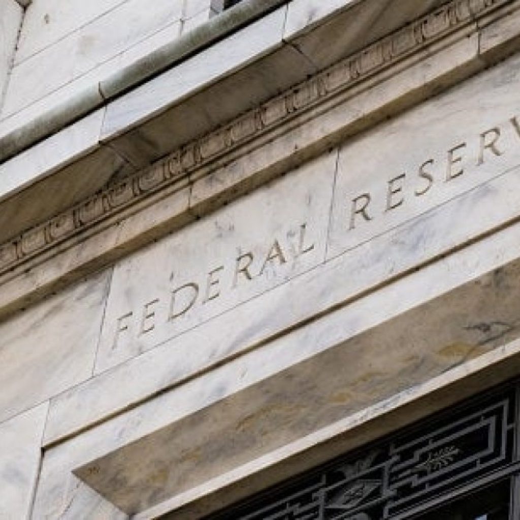 Fed pode adiar alta de juros e mudar política monetária