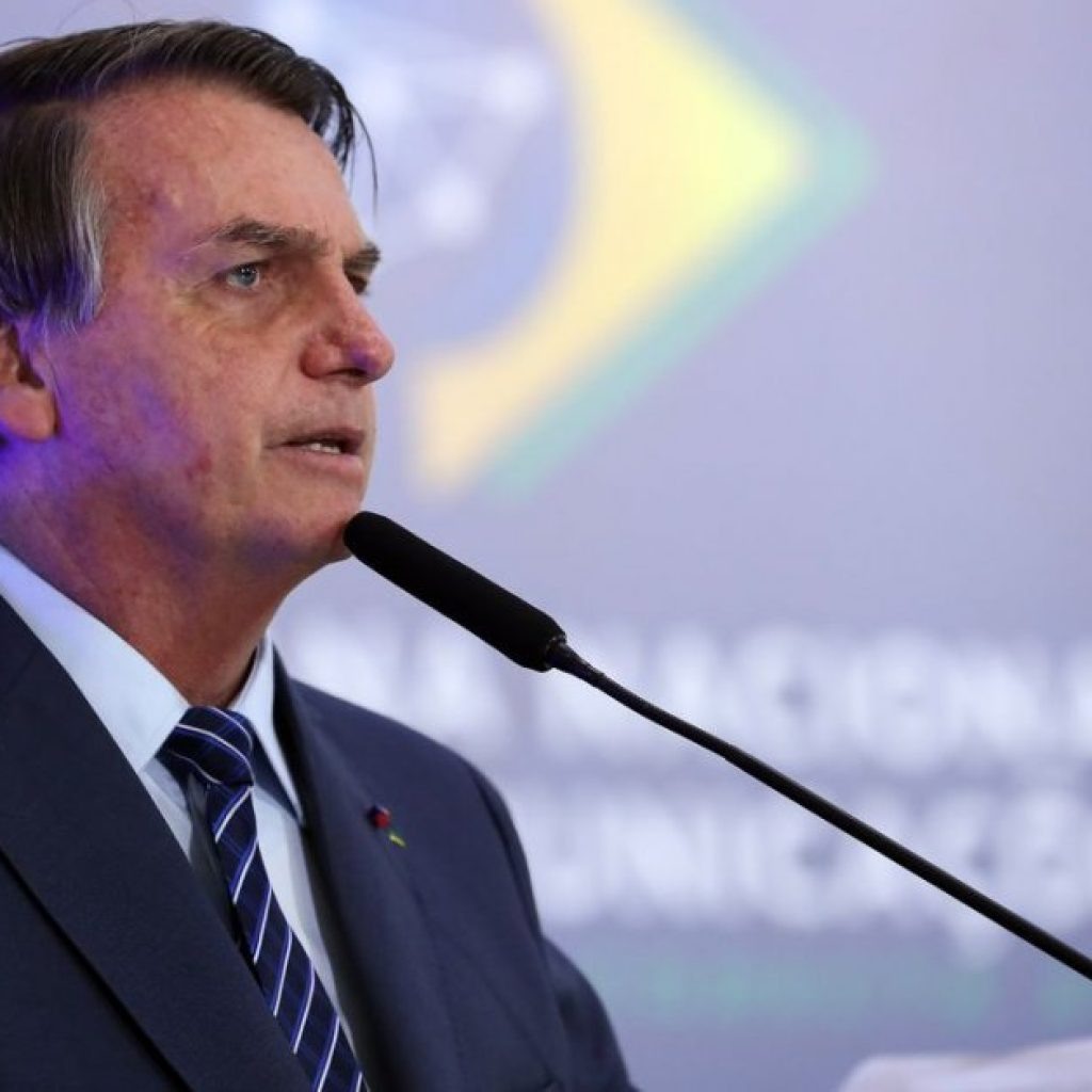 Bolsonaro confirma Auxilio Brasil de R$ 400