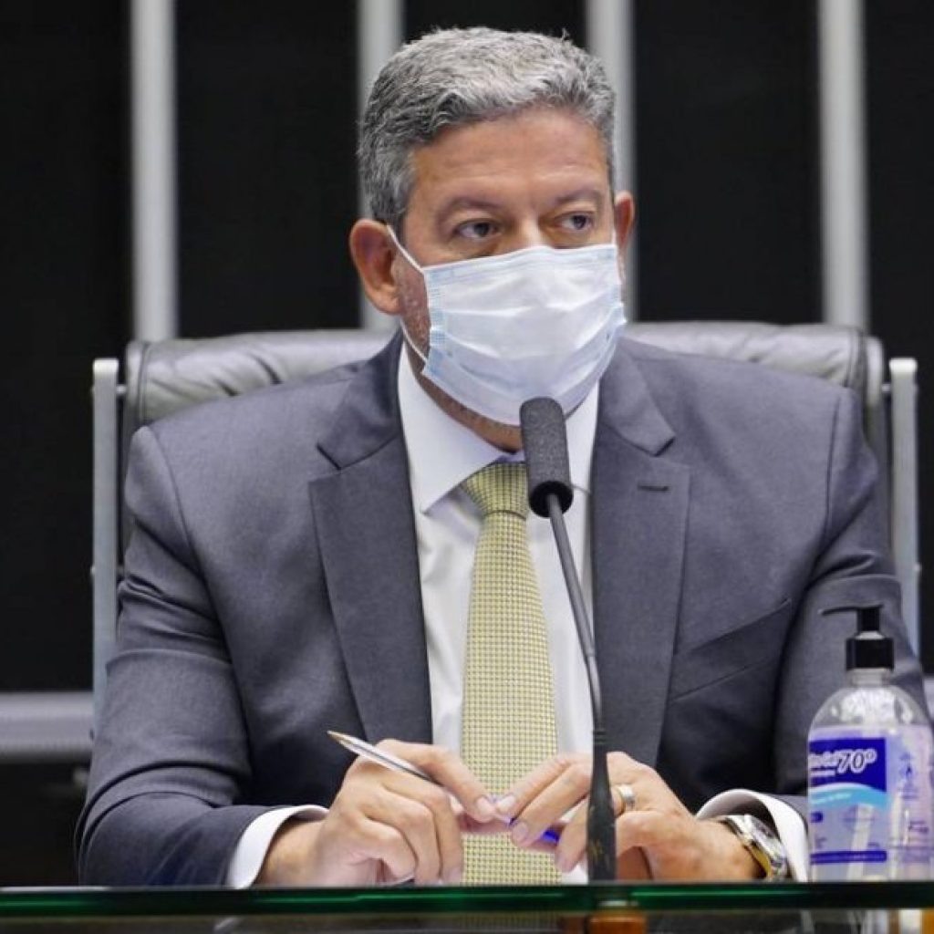 Lira: Brasil deve discutir ‘hora de privatizar’ Petrobras