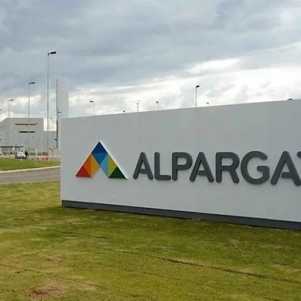 Alpargatas (ALPA4): ações sobem 15% após anúncio de OPA