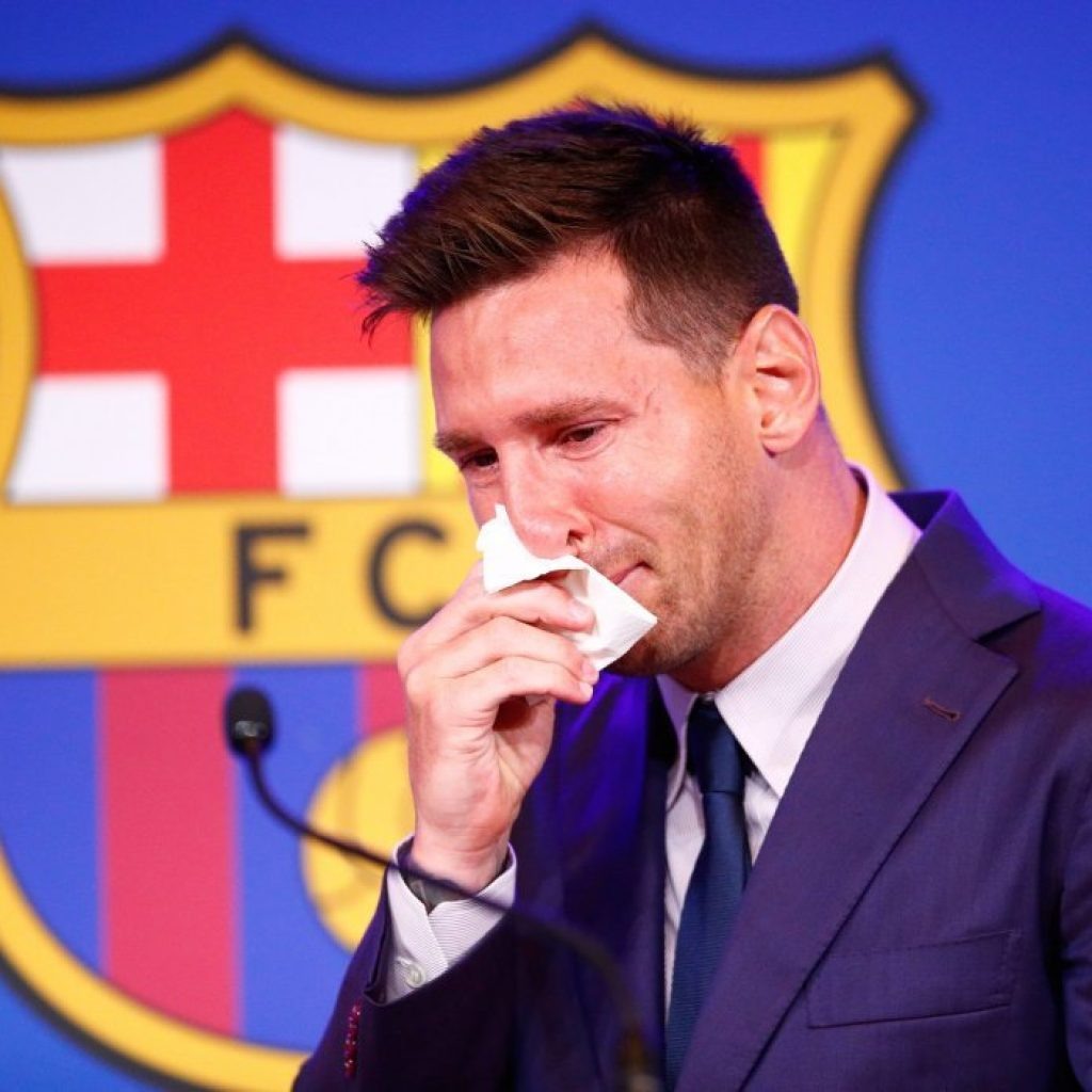 Lenço usado por Messi em despedida está a venda por R$ 5