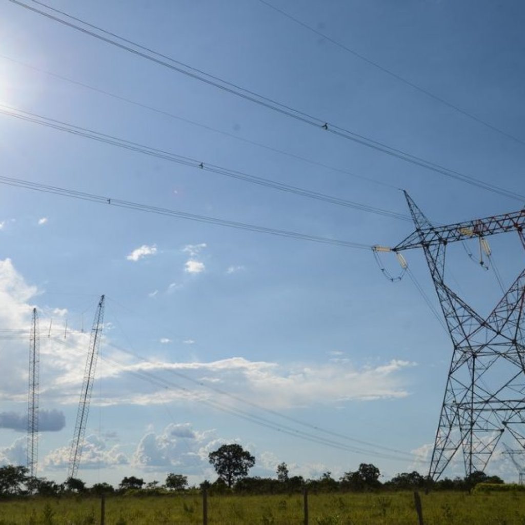Ações do setor de energia caem com impacto de relatório do ONS