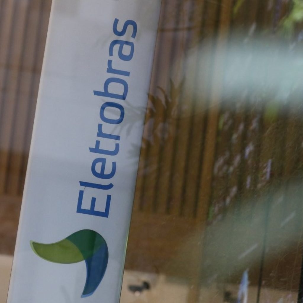 Eletrobras (ELET3;ELET6) pode investir mais de R$ 15 bilhões por ano