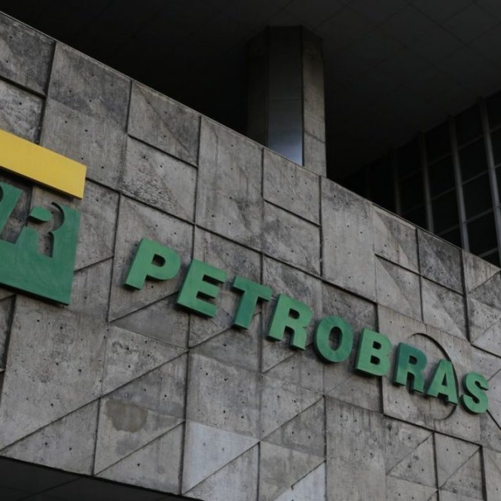 Petrobras (PETR4) tem lucro de 45 bilhões no segundo trimestre