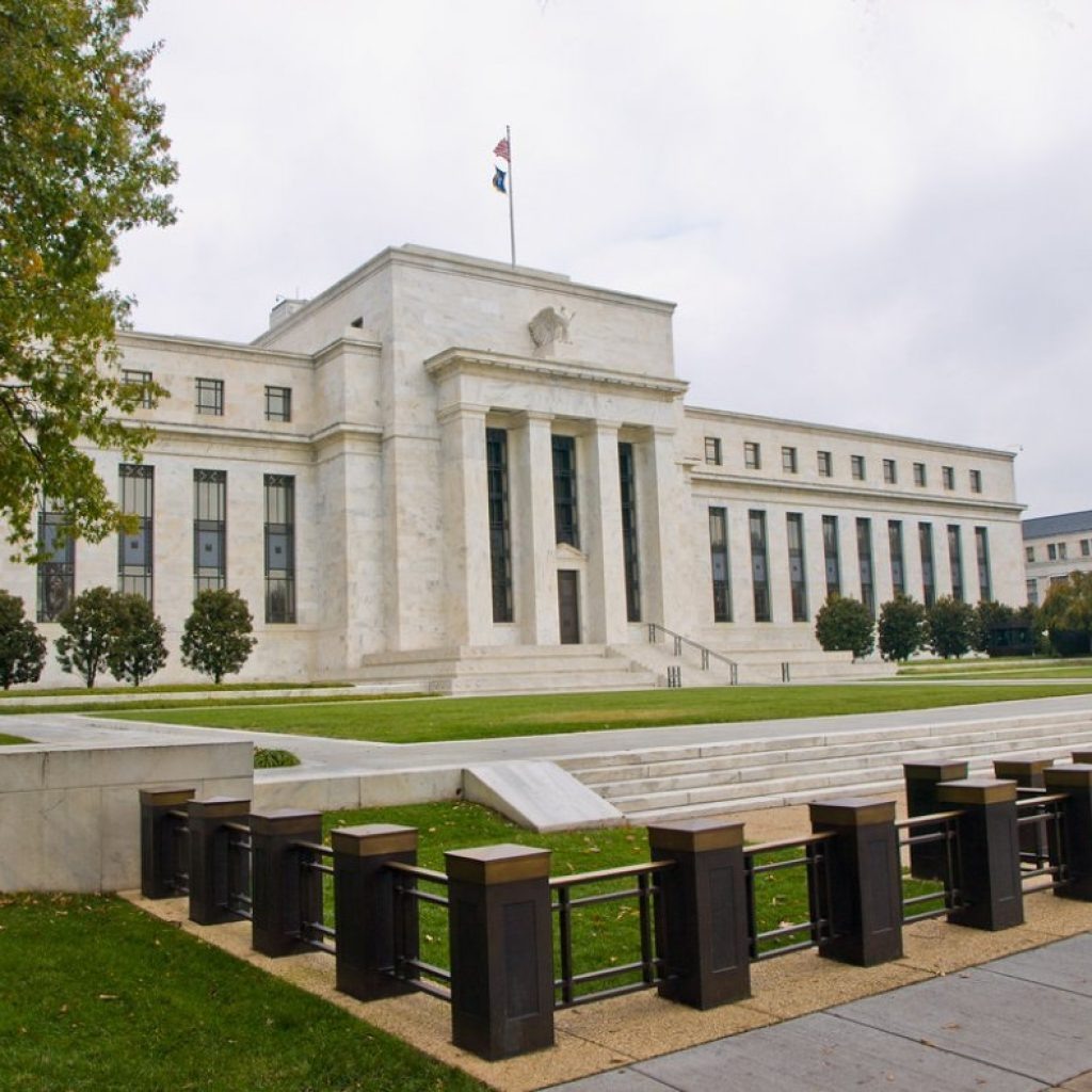 Dirigente do Fed afirma que banco pode elevar juros até 4% ao fim do ano