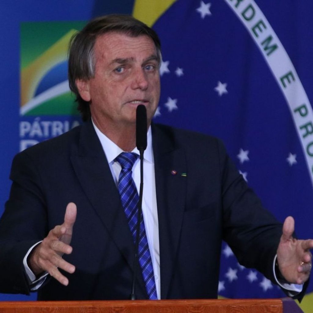 Bolsonaro: se precisar trocar cinco vezes presidente da Petrobras (PETR4)