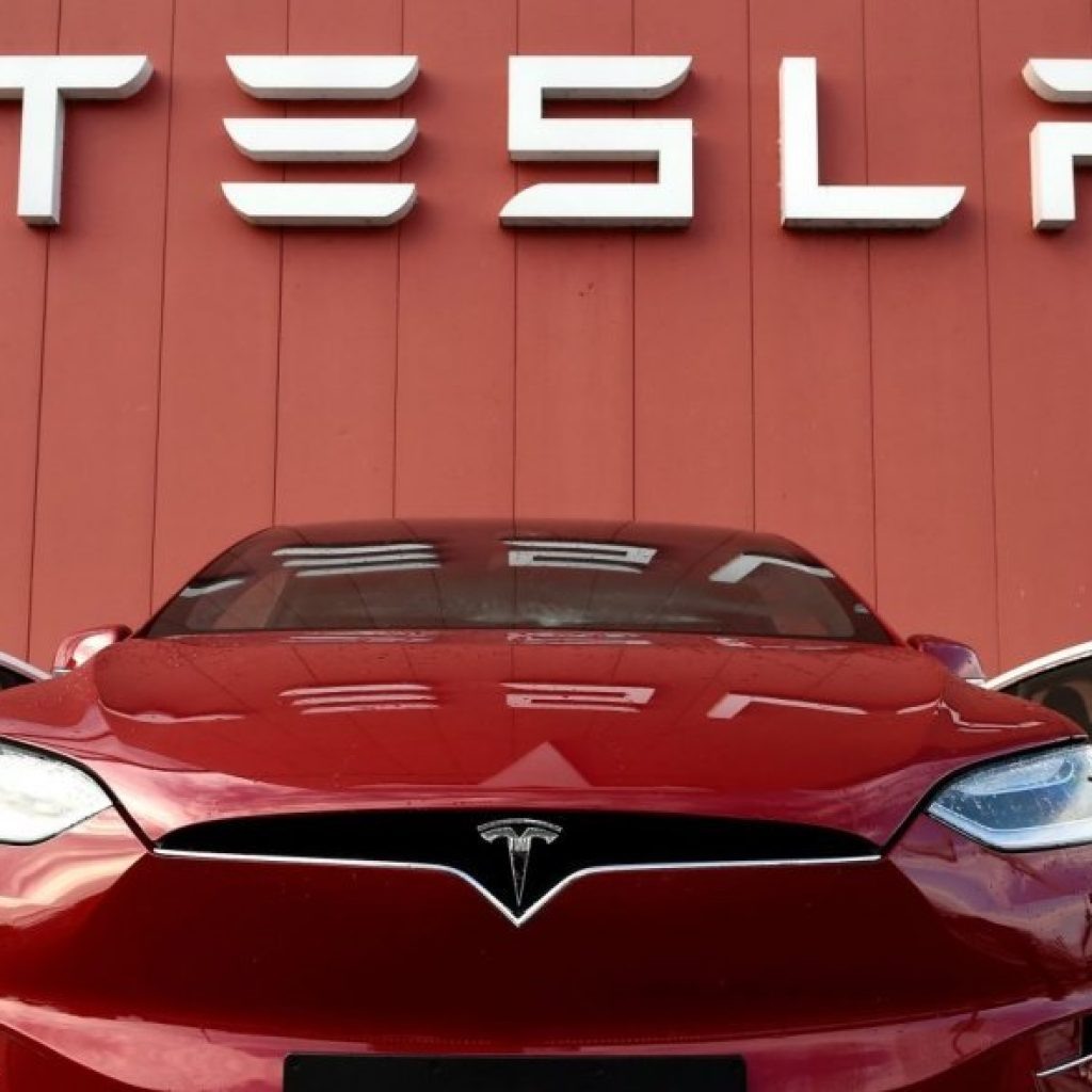 Tesla (TSLA34) fecha unidade na Califórnia e demite 200 funcionários