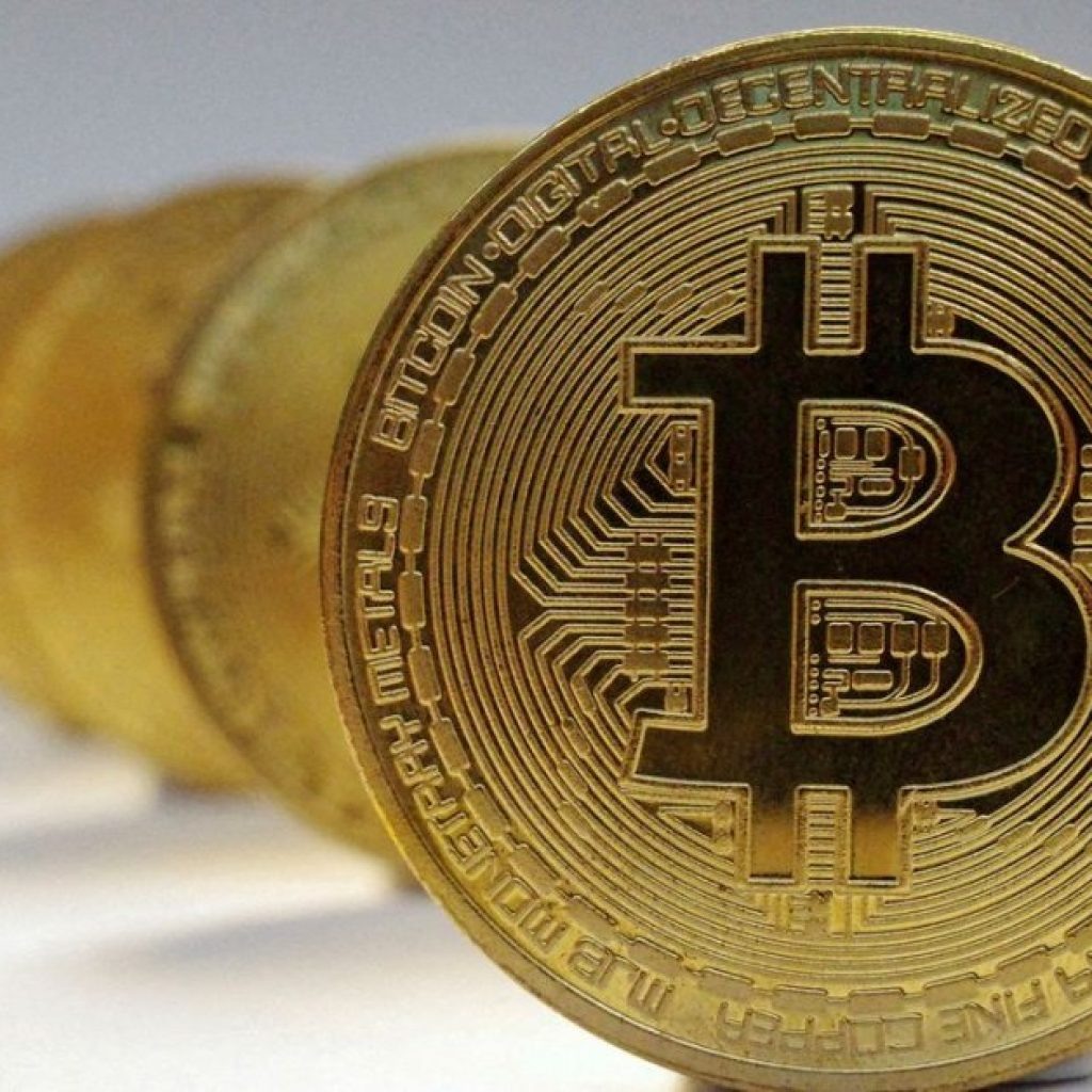 Bitcoin (BTC) registra queda de 10% e mercado cripto perde mais de US$ 200 bi no fim de semana