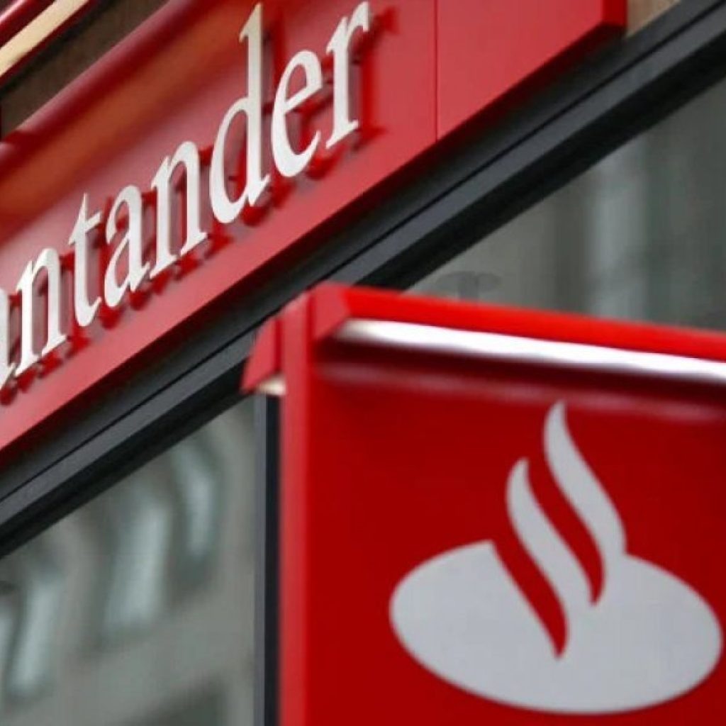 Santander (SAND11) avança em investimentos imobiliários e usa impulso para expansão física