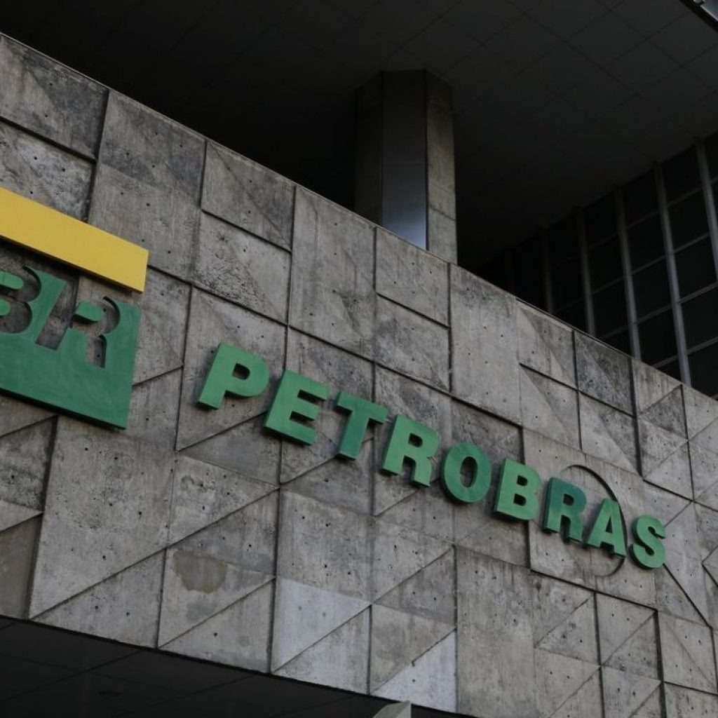 Petrobras (PETR4) alerta governo federal para risco de falta de diesel