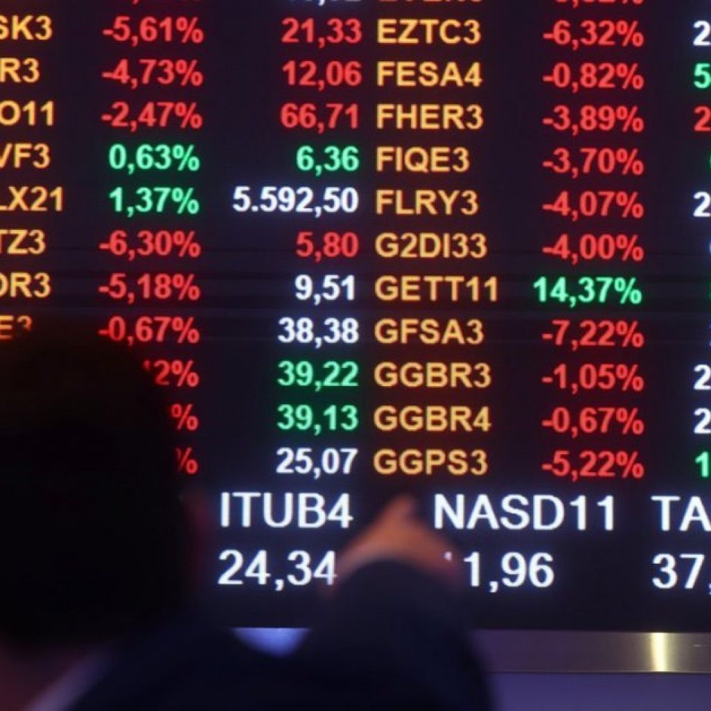 Ibovespa acompanha Wall Street e abre em alta após ata do FED; dólar recua