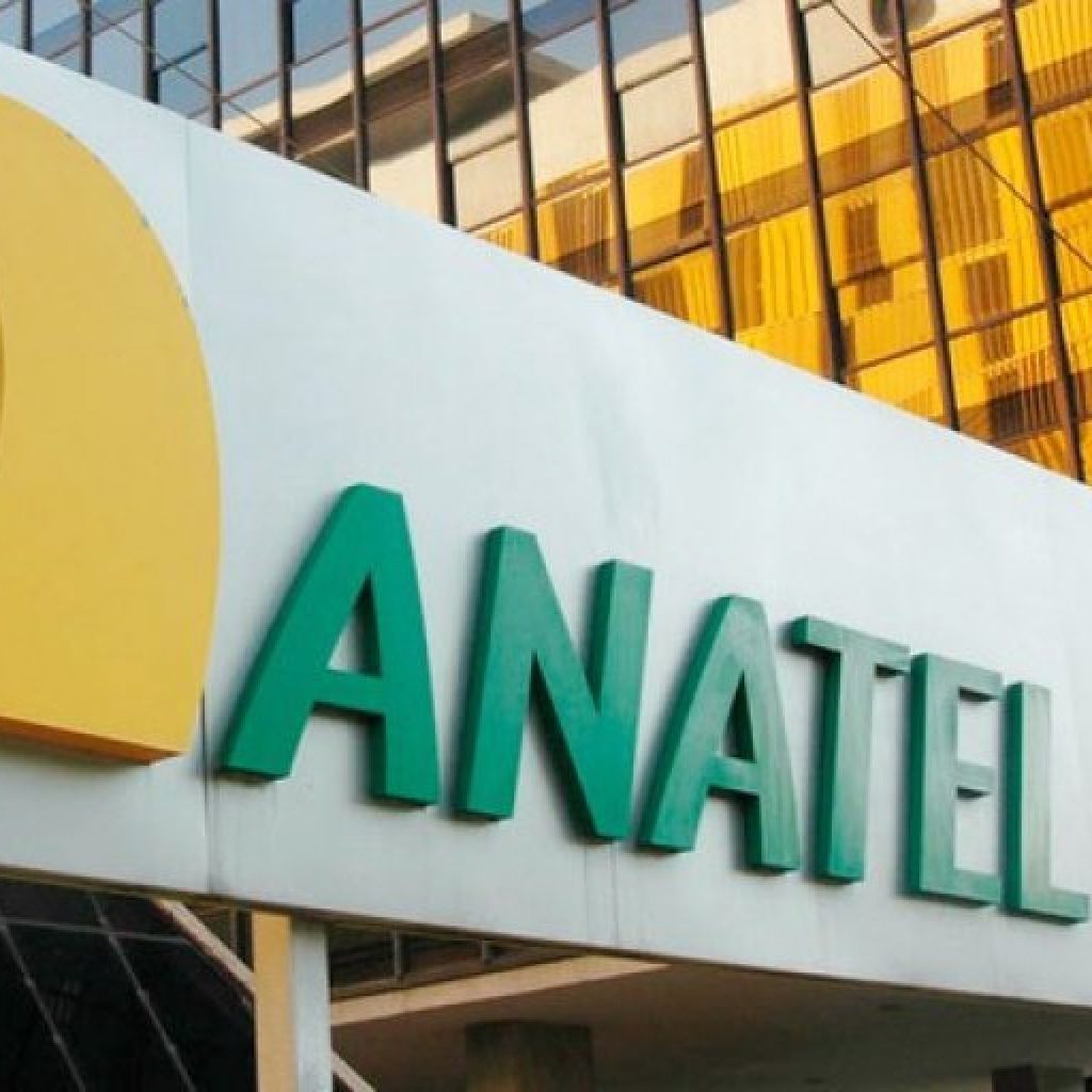 Anatel afirmou que não medirá esforços para estabelecer um quarto operador de serviços móveis no Brasil