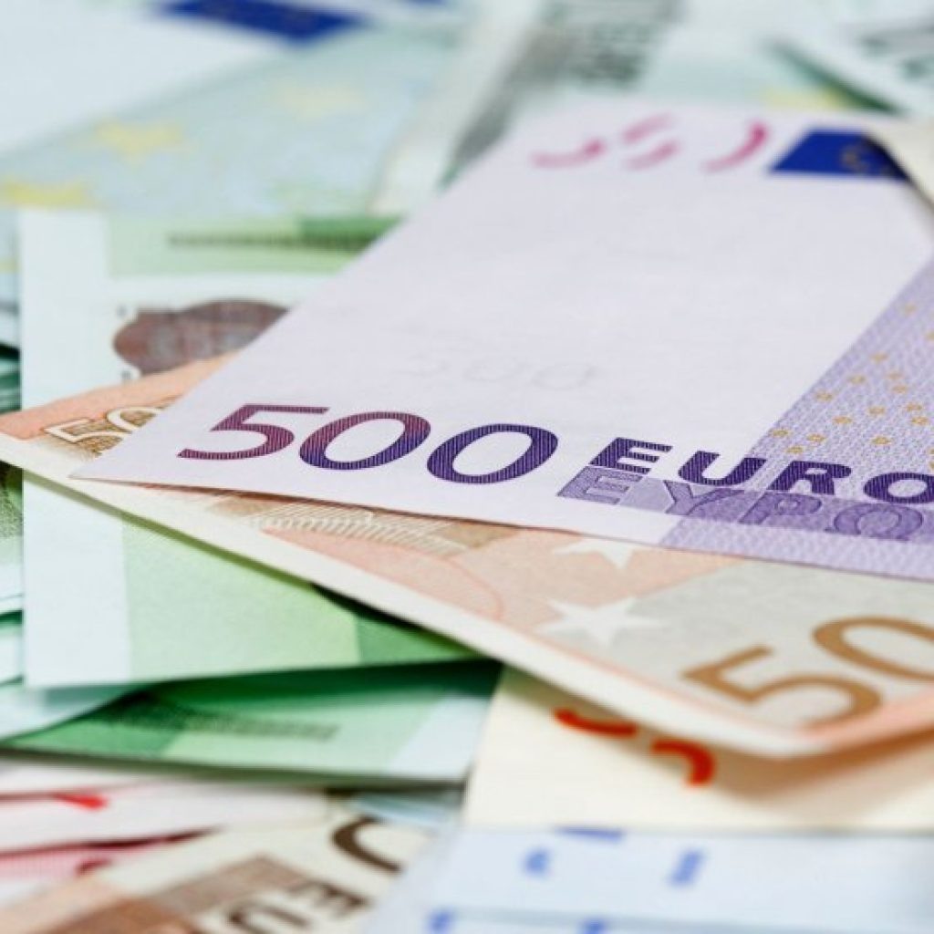 Banco Central Europeu afirma que juros serão elevados “muito em breve”