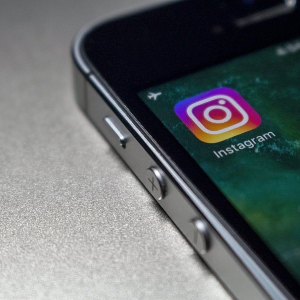 Instagram irá começar testes para integrar NFTs