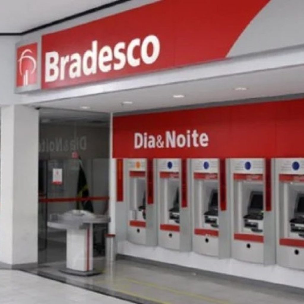 Bradesco (BBDC4) registra lucro de R$ 6