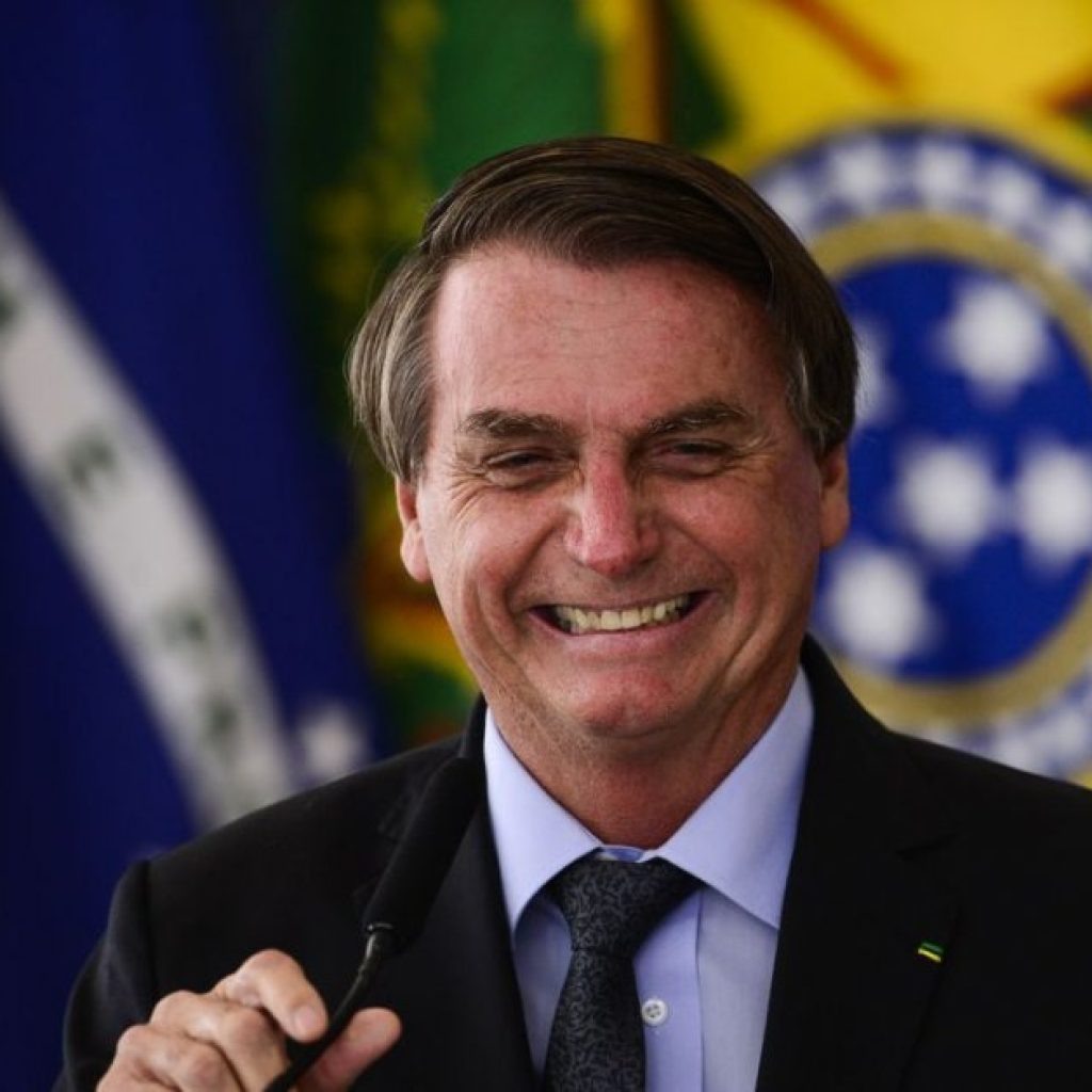 Bolsonaro deve corrigir faixa de isenção do IR para R$ 2
