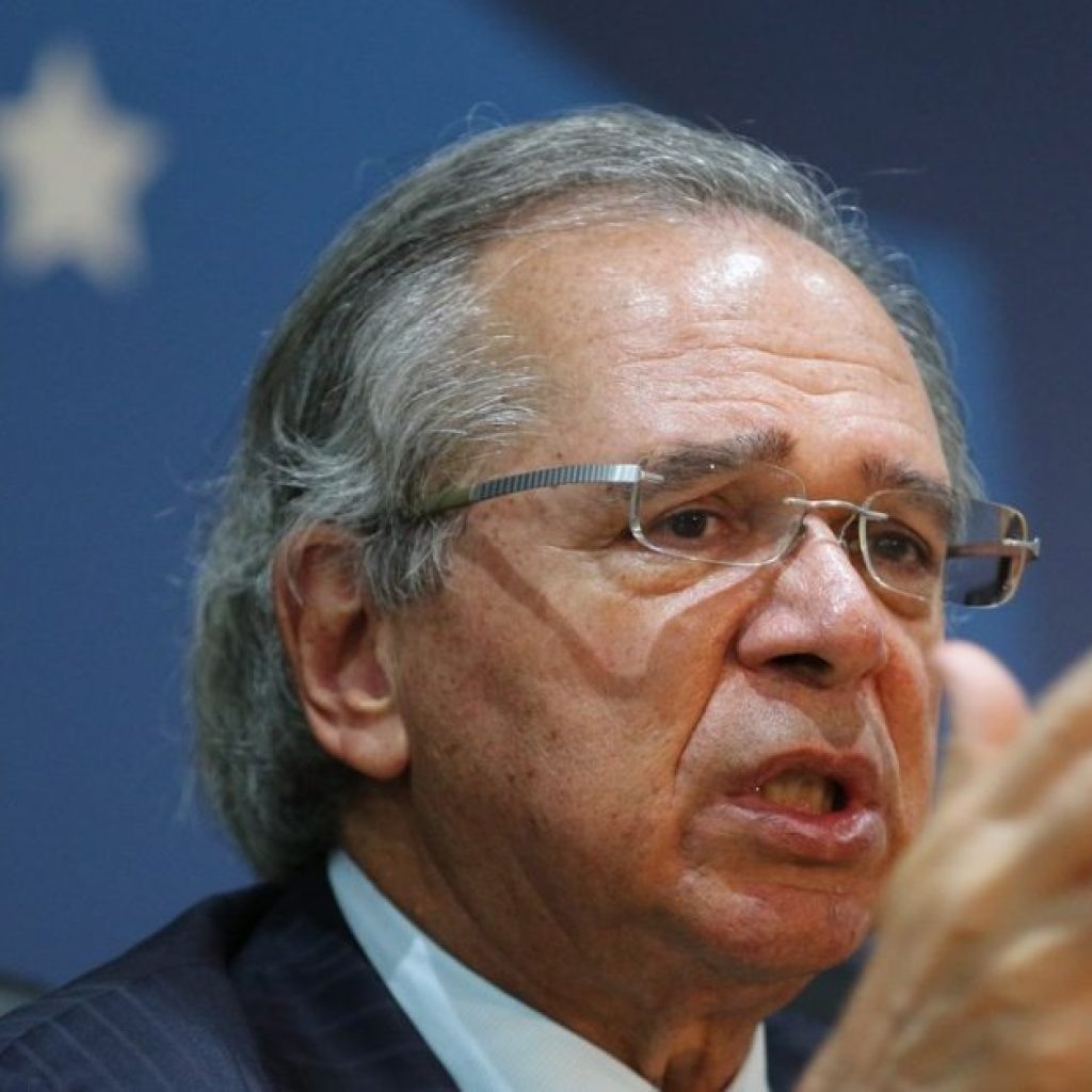 Guedes diz 'estar sem luz' sobre comando da Petrobras