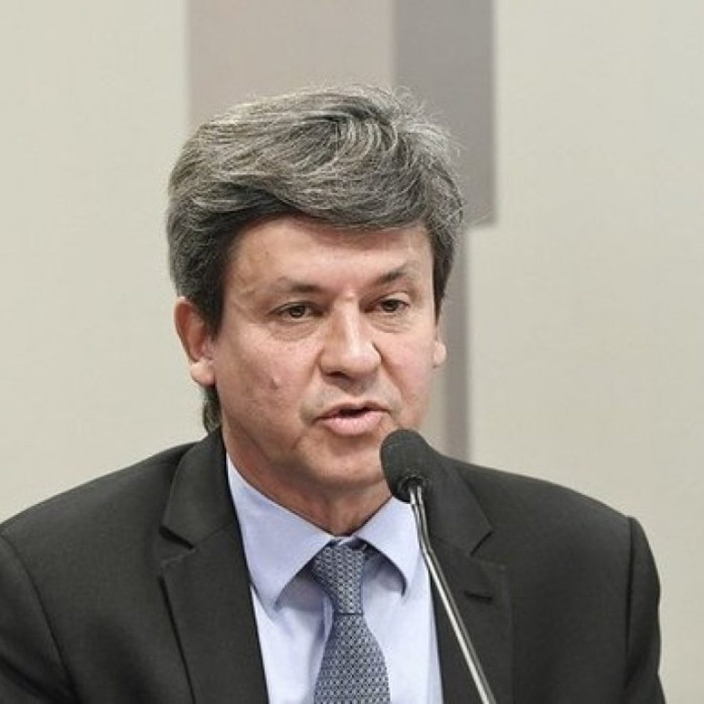 Tesouro diverge de indicado para Petrobras sobre fundo para controlar preços