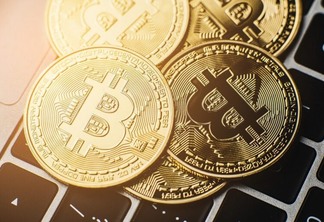 Bitcoin pode chegar a US$ 100 mil até fim do ano