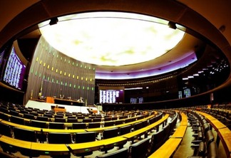 Reforma Eleitoral: Câmara aprova PEC e autoriza volta das coligações partidárias