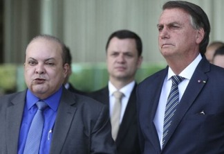 MP de Contas pede bloqueio de bens de Bolsonaro