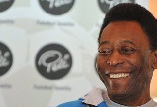 Pelé nunca ganhou um salário astronômico no Brasil
