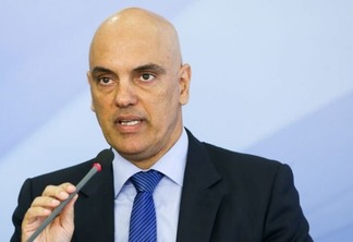 Moraes dá 24 horas para PL apresentar relatório sobre urnas