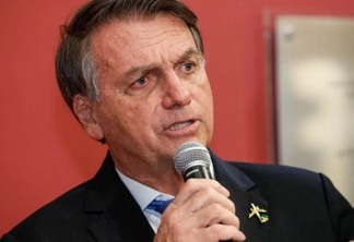 Bolsonaro diz que “não está morto”