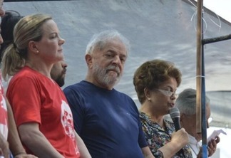 Lula tem 49% dos votos válidos e Bolsonaro soma 35%