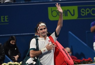 Federer se aposenta com título de tenista mais rico do mundo