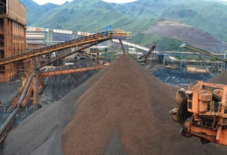 Minério de ferro fecha a semana em alta com esforços da China