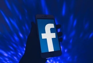 Facebook (M1TA34) é multado por vazar dados de usuários brasileiros