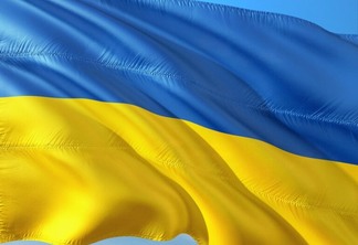 Ucrânia tenta retomar exportações de grãos em meio a ataques russos